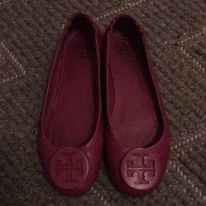 Tory Burch Flats in Magenta